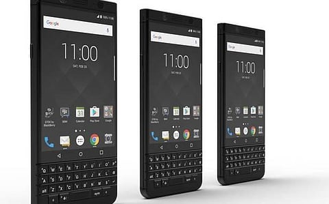 பாலில் கலப்படத்தை கண்டுபிடிக்க ஸ்மார்ட்போனில் நவீன வசதி: ஹைதராபாத் ஐஐடி மாணவர்கள் கண்டுபிடிப்பு