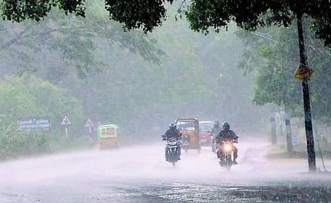 தமிழகம், புதுவையில் லேசான மழை பெய்யும்: வானிலை ஆய்வு மையம் தகவல்