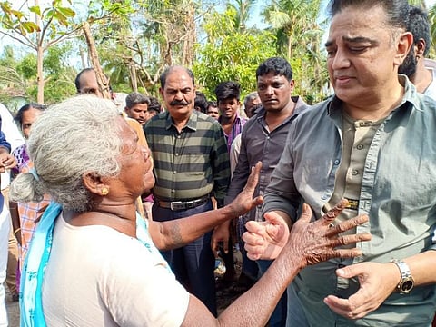 புயலால் சேதம் இல்லை என கூறும் அரசியல்வாதிகள் தேசத்தின் பேரிடர்: கமல்ஹாசன் ட்வீட்