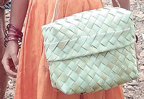 கற்பக தரு 32: துறவிப் பெட்டி