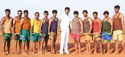 இயக்குநரின் குரல்: பெட்டிக்கடைக்காகப் போராடும் பெண்!