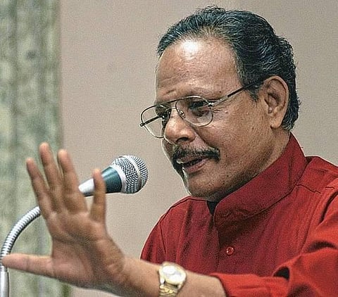 பிரபஞ்சனின் உடலுக்குதேசிய கொடி போர்த்தி அஞ்சலி