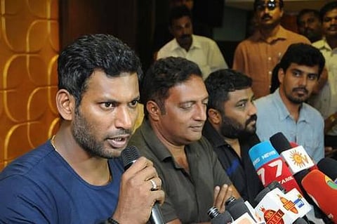 டிச.24-ல் தயாரிப்பாளர் சங்க செயற்குழு கூட்டம்: சங்கத்தைப் பூட்டியவர்களுக்கு எதிராக கடும் நடவடிக்கை?