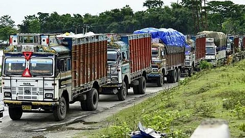 இ-வே பில் முறைகேடு; வரி ஏய்ப்பில் தமிழகம் முதலிடம், வழக்குகளில் குஜராத்: மத்திய அரசு தகவல்