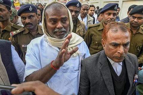 தண்டனை பெற்ற எம்எல்ஏ தகுதி நீக்கம்