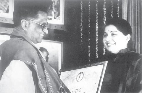 சி(ரி)த்ராலயா 48: ஜெயலலிதா சிரித்தது ஏன்?