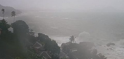 தாய்லாந்தை அச்சுறுத்தும் ‘பபுக்’ புயல்; இன்று கரையை கடக்கிறது: 80 ஆயிரம் பேர் வெளியேற்றம்