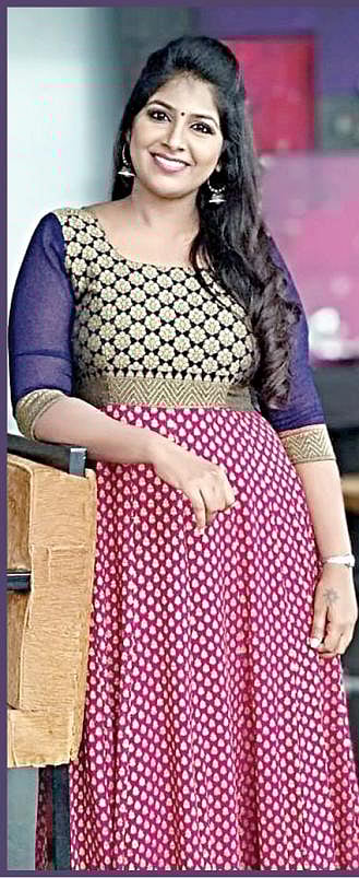 றெக்கை முளைத்த பச்சைக்கிளி