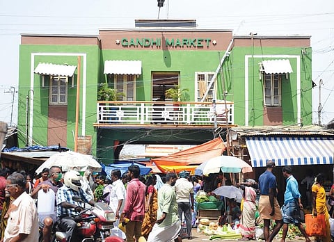 தெரு வாசகம்: ஊரின் அடையாளம்