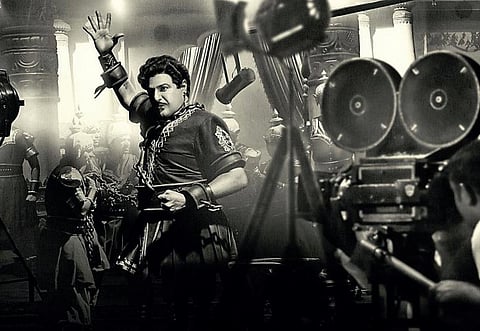 திரைப் பார்வை: காட்சி முதல் கட்சி வரை - என்.டி.ஆர் கதாநாயக்குடு (தெலுங்கு)