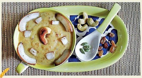 பொங்கல் படையல்: பாசிப் பருப்பு தேங்காய்ப் பாயசம்