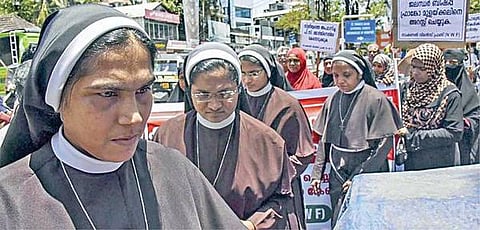 பிஷப் பிராங்கோ எங்களை மிரட்டுகிறார்: பாதுகாப்பு கேட்டு கன்னியாஸ்திரிகள் கேரள முதல்வருக்குக் கடிதம்