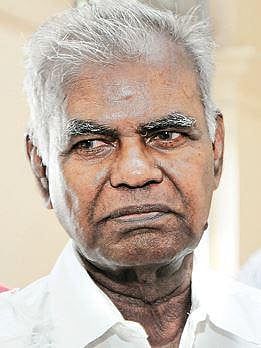 எம்எல்ஏக்களுக்கு ஊதிய உயர்வு கொடுக்கும்போது அரசு ஊழியர் கோரிக்கையை புறந்தள்ளுவது ஏன்? - இந்திய கம்யூனிஸ்ட் மூத்த தலைவர் நல்லகண்ணு கேள்வி