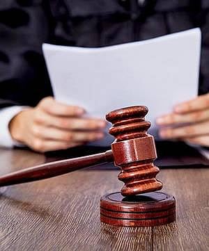 ஒவ்வொரு நீதிபதியிடமும் 4,500 வழக்குகள் நிலுவை