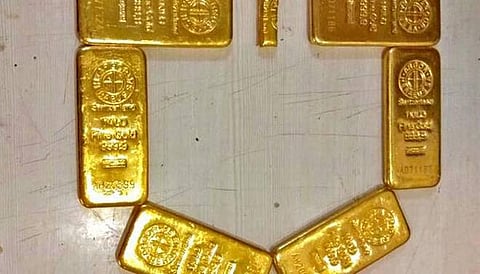 சென்னை விமான நிலையத்தில் 1 கிலோ தங்கம் பறிமுதல்