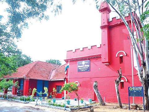 பூஞ்சோலையான சிறைச்சாலை! - அசத்தும் உடுமலை
கிளைச் சிறைக்காவலர்கள்