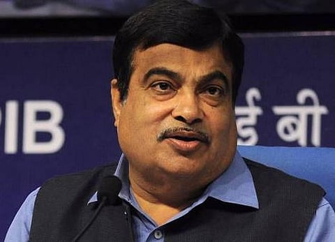 நிறைவேற்றகூடிய வாக்குறுதியை மட்டும் மக்களிடம் அரசியல்வாதிகள் அளியுங்கள்: நிதின் கட்கரி பேச்சுக்கு காங்கிரஸ் கிண்டல்