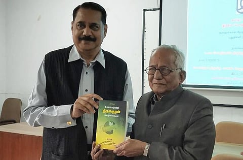 உலக மொழிகளில் திருக்குறள் மொழிபெயர்ப்புகள் நூல் ஜேஎன்யு பல்கலை.யில் வெளியீடு