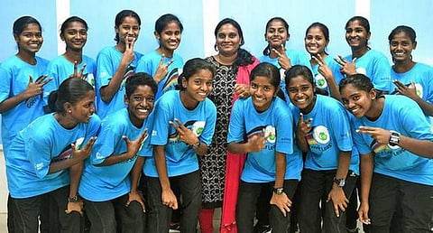 ஜெர்மனியில் நடைபெறும் சிறப்பு கால்பந்துப் பயிற்சிக்கு நாமக்கல் மாணவிகள் தேர்வு