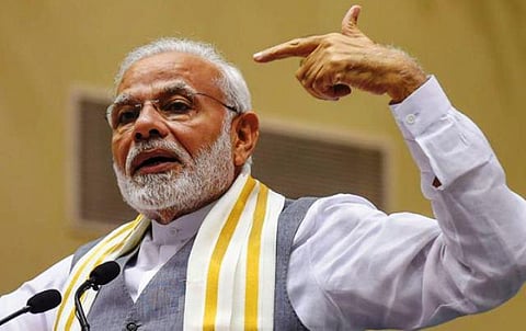 புல்வாமா தாக்குதல் எதிரொலி: பாகிஸ்தானில் இருந்து இறக்குமதியாகும் பொருட்களுக்கு 200 சதவீதம் வரி: மத்திய அரசு அதிரடி