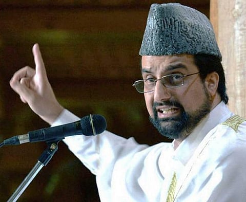 புல்வாமா தாக்குதல் எதிரொலி: ஜம்மு காஷ்மீரில் பிரிவினைவாத தலைவர்கள் 5 பேருக்கு வழங்கப்பட்ட பாதுகாப்பு திடீர் வாபஸ்