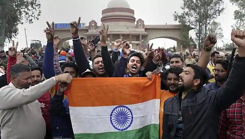 அபிநந்தன் இந்தியா வருவதில் தாமதம்: இரவு 9 மணிக்கு ஒப்படைக்கப் படுகிறார்