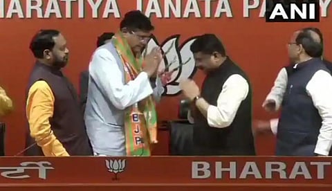 பிஜூ ஜனதா தளத்தில் இருந்து வெளியேறிய ஜெய் பாண்டா பாஜகவில் இணைந்தார்