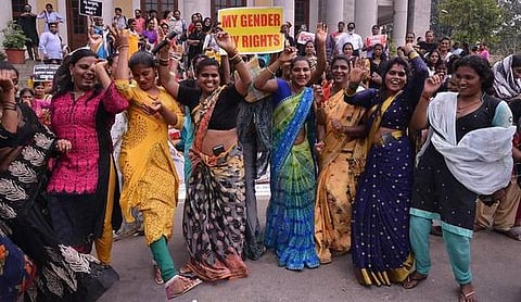 கல்வி,வேலை வாய்ப்பில் திருநங்கைகளுக்கு இடஒதுக்கீடு: தமிழக அரசுக்கு உயர் நீதிமன்றம் நோட்டீஸ்