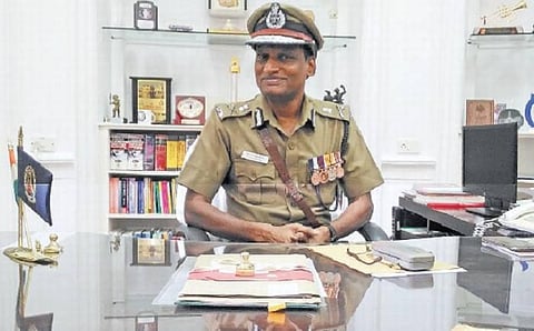 தமிழகத்தில் மக்களவைத் தேர்தலின் போது டி.கே.ராஜேந்திரன் டிஜிபியாக செயல்படத் தடை கோரி உயர் நீதிமன்றத்தில் முறையீடு