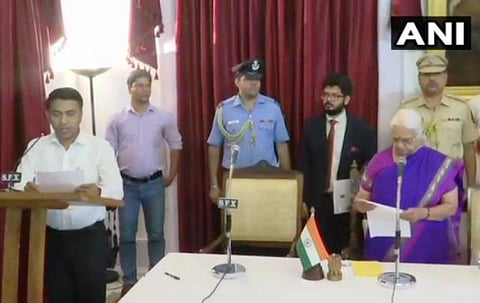 நள்ளிரவில் நடந்த பதவியேற்பு: கோவா முதல்வரானார் பிரமோத் சாவந்த்