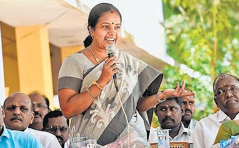 கட்சி அறிவிப்பதற்கு முன்னரே வேட்பாளரை ஆதரித்து ட்வீட் செய்தது ஏன்?- வானதி சீனிவாசன் விளக்கம்