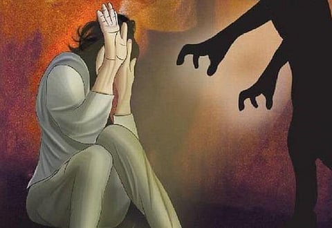 ஐசியூவில் சிகிச்சை பெற்றுவந்த பெண் மீது கூட்டு பலாத்காரம்: உ.பி.யில் மருத்துவமனை ஊழியர்களே ஈடுபட்ட கொடூரம்