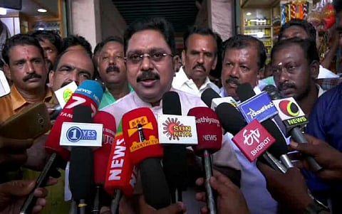 பதிவு செய்யப்படாத கட்சி என்பதால் அமமுகவுக்கு குக்கர் சின்னம் ஒதுக்க முடியாது: உச்ச நீதிமன்றத்தில் தேர்தல் ஆணையம் திட்டவட்டம்