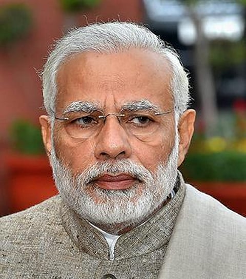 டிக்கெட்களில் பிரதமர் மோடி படம்; ரயில்வே, விமான அமைச்சகத்துக்கு மத்திய தேர்தல் ஆணையம் நோட்டீஸ்