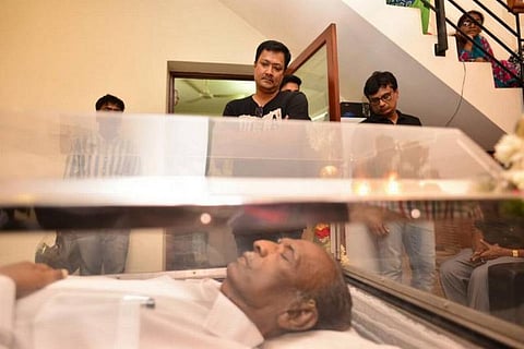 வலியால் துடிக்கப் போகிறோம்: மகேந்திரனின் மகன் உருக்கம்