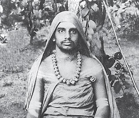 தெய்வத்தின் குரல்: யார் சரியான குரு, சத்குரு?