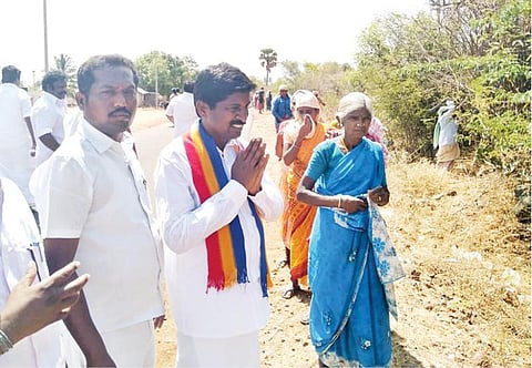 நிலக்கோட்டை மீது அதீத கவனம் செலுத்தும் அதிமுக: தவிப்பில் திண்டுக்கல் பாமக வேட்பாளர்