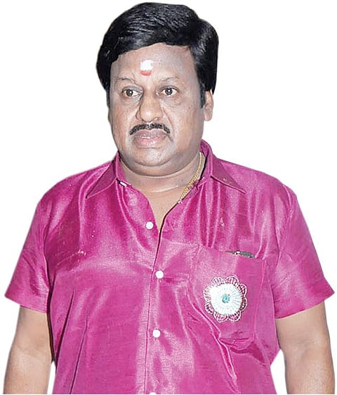 பிரச்சாரத்துக்குச் செல்லாமல் வீட்டில் முடங்கிய ஜெ.வின் செல்லப்பிள்ளை ராமராஜன்