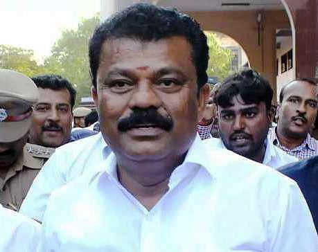 மனைவிக்கு ஆதரவாக தகுதி நீக்க எம்எல்ஏ பாலகிருஷ்ண ரெட்டி பிரச்சாரம் செய்யலாமா?- உயர் நீதிமன்றத்தில் வழக்கு