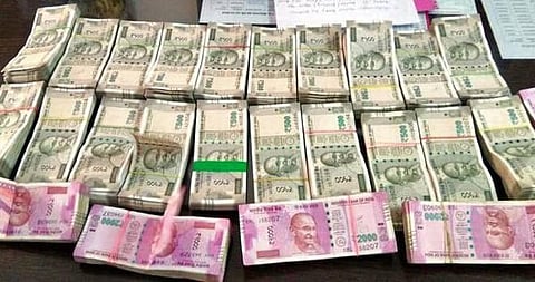 ஓட்டுக்கு நோட்டின் பரிணாம வளர்ச்சி!- தேனியில் பேக்கேஜாக பணம் கொடுக்க வியூகம்?