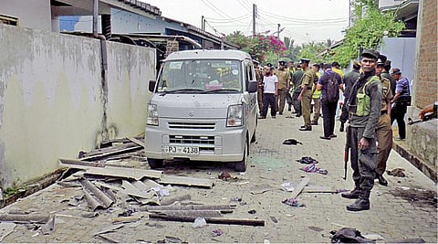 பாதுகாப்பு படையினர் சுற்றிவளைத்தபோது மனித குண்டுகளை வெடிக்கச் செய்தனர்; இலங்கையில் தீவிரவாதிகள் உட்பட 15 பேர் பலி: ஜெனரேட்டர், பேட்டரிகள், டிரோன் கேமரா, ஜெலட்டின் குச்சிகள், ஏராளமான ஆயுதங்கள் பறிமுதல்