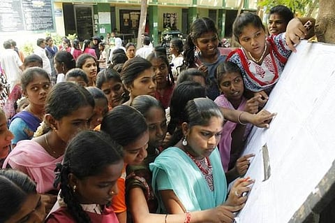 10-ம் வகுப்பு தேர்வு முடிவுகள் வெளியீடு: 95.2% மாணவ - மாணவியர் தேர்ச்சி; திருப்பூர் முதலிடம்
