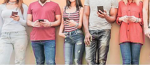 மில்லேனியல் உலகம்: காதலுக்குத் தடையாகும் சமூக ஊடகம்