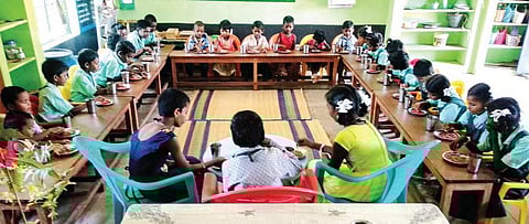 சூழல் காப்போம்: நிலத்தடி நீர் மட்டம்
எப்படி உயரும்?