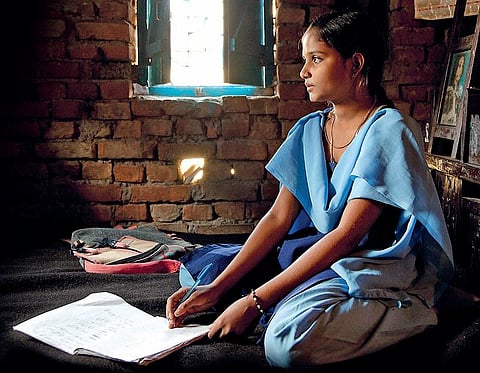 வாழ்ந்து காட்டுவோம் 04: படித்தால் கிடைக்கும் தங்கம்