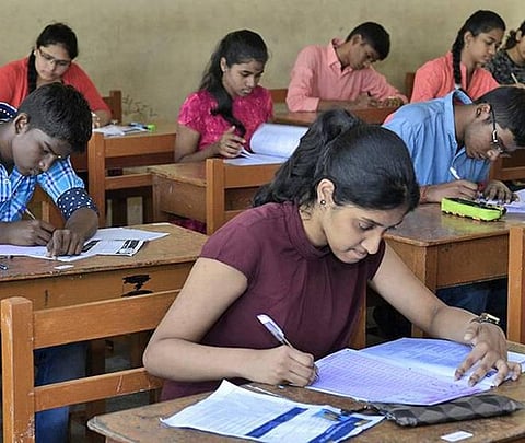 நாளை நீட் தேர்வு: புயல் பாதிப்பால் ஒடிசாவில் ஒத்திவைப்பு