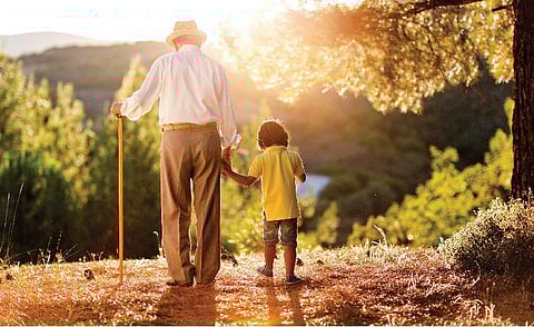 முதுமையும் சுகமே 03: எழும்போதும் கவனம் அவசியம்