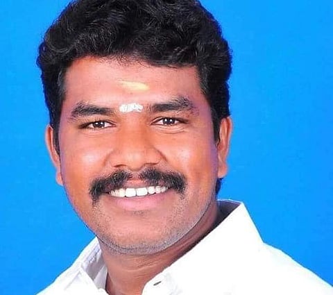 நான் சசிகலா அணி; இன்று சபாநாயகரிடம் விளக்கம் அளிக்க உள்ளேன்: அதிமுக அதிருப்தி எம்எல்ஏ பிரபு பேட்டி