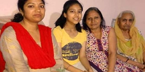 தேர்வுக்கு முதல் நாள் இரவு தந்தையும் சகோதரனும் விபத்தில் பலி: சோகத்திலும் தேர்வு எழுதி 92% மதிப்பெண் பெற்ற மாணவியின் மன உறுதி