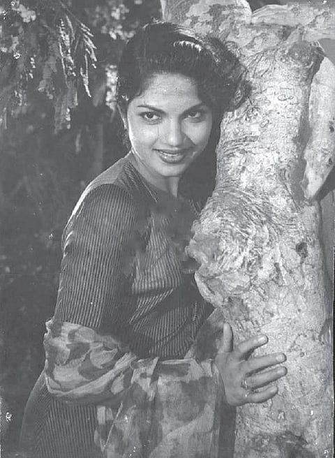 தரைக்கு வந்த தாரகை 12: பொம்மைக் கல்யாணம்